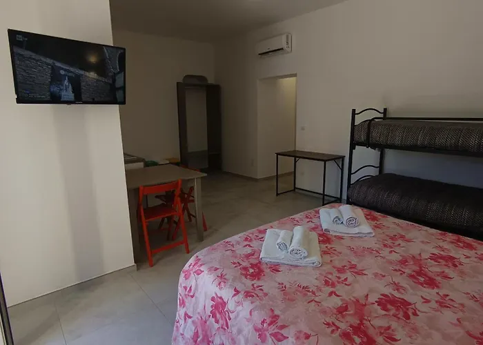 Ranucci بيت ضيافة *